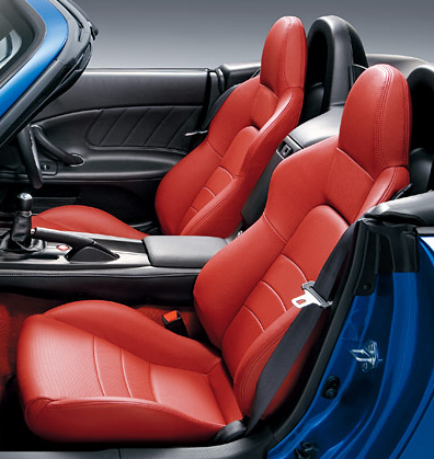 s2000-red-seats-blue-car.png